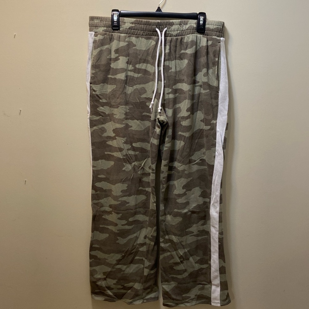 SO The Lounge Life sweatpants